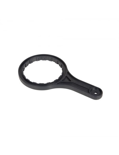 Cheie universala pentru filtre si carcase din trei parti